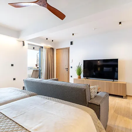 Soleluna 1-on The Beach-hot Tub-smart Kos Town