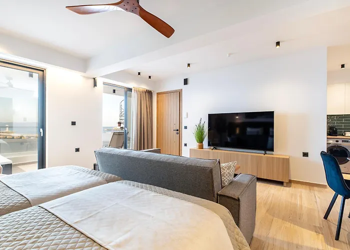 Soleluna 1-on The Beach-hot Tub-smart Cos