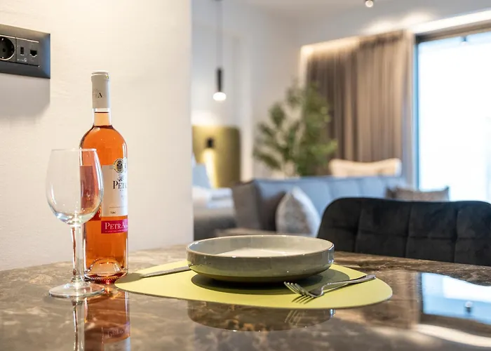 Appartement Soleluna 1-on The Beach-hot Tub-smart